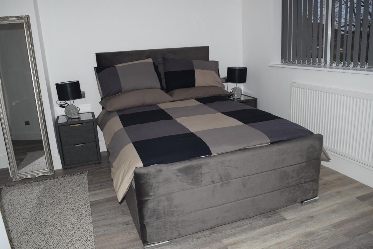 Airport Padzzz Apartment Wythenshawe Exterior photo